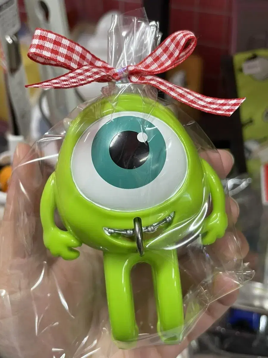 Monsters, Inc. microphone tongs (vintage)