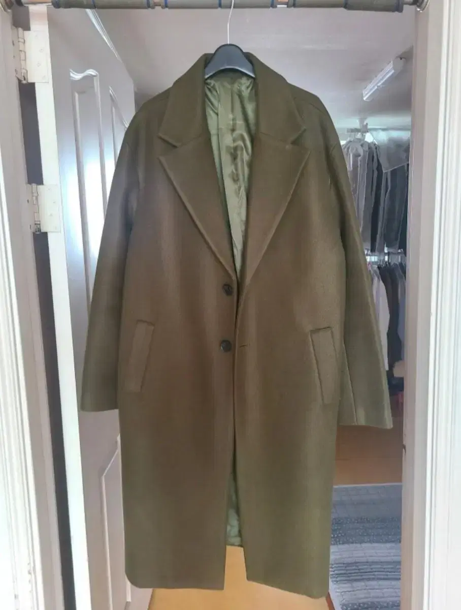 Man In Store Coat size M sells