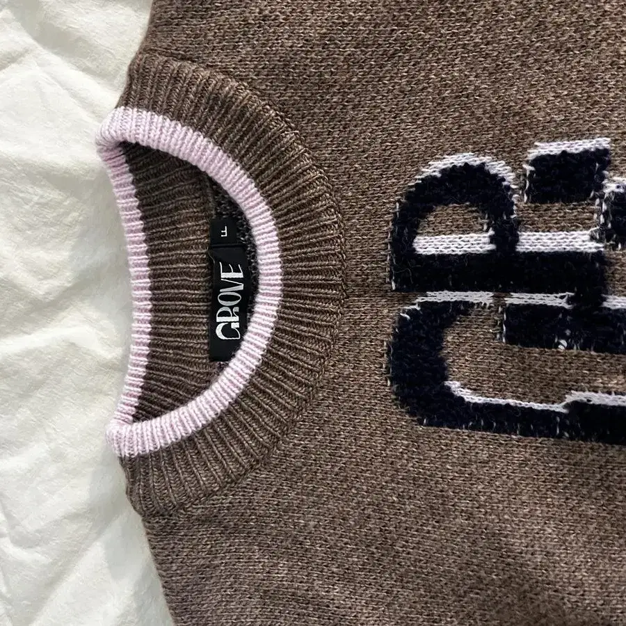 그로브x차정원 sober knit brown