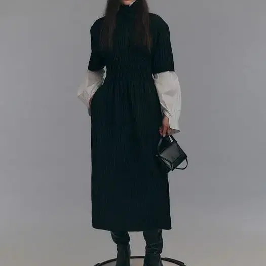 렉토 원피스 TEXTURED TURTLENECK DRESS