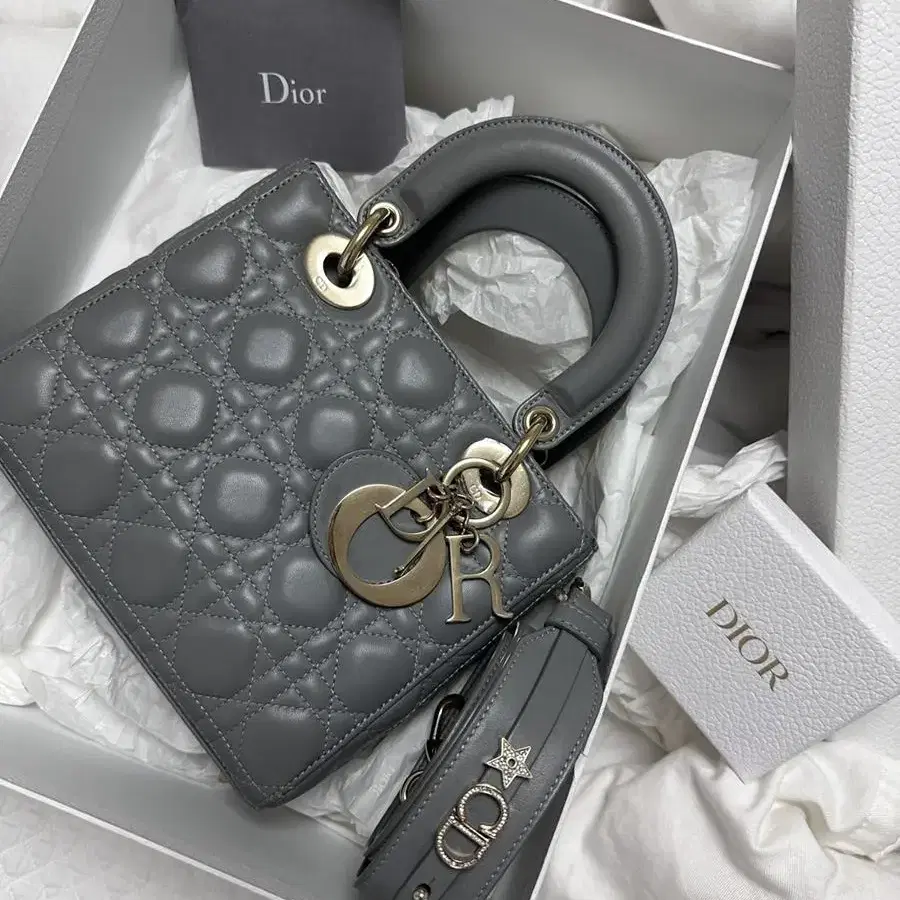 디올 Dior my abc레이디백 스몰  그레이