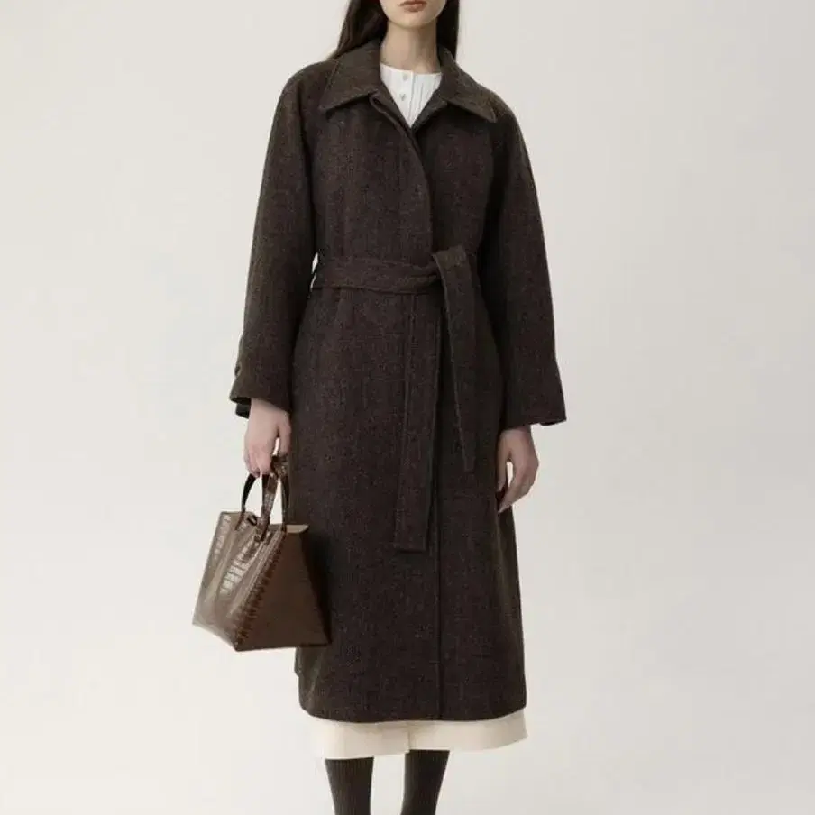 킨더살몬 코트 Scotchtweed Wool Single Coat