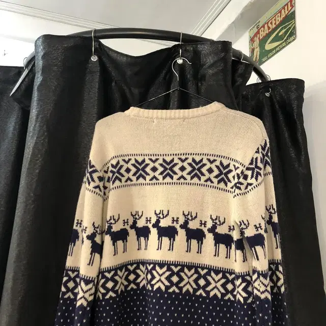 Vintage Nordic sweet navy knit