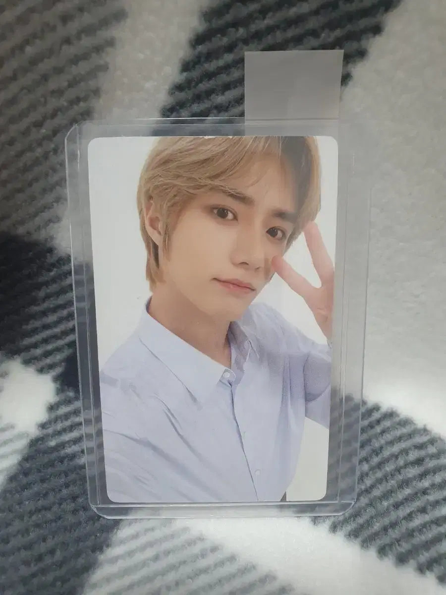 txt beomgyu 2023 seasons greetings