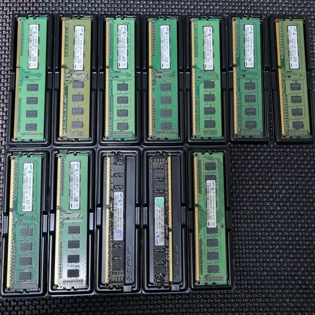 삼성 DDR3 메모리카드 18개 일괄 판매합니다.