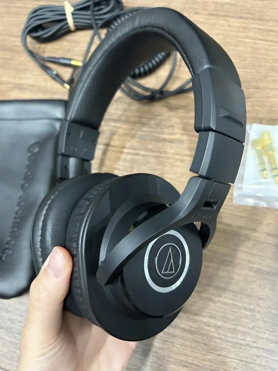 오디오테크니카 ATH-m40x 팝니다. 밀폐형 모니터링 헤드폰