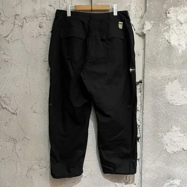 (XLARGE) 빔즈 SSZ 20AW PARASITE ZIP PANTS