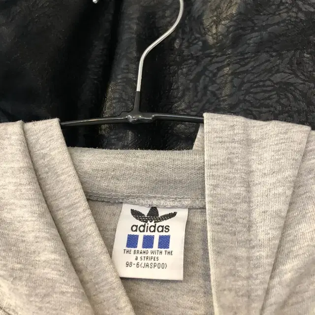 Vintage Adidas jaspoo gray hood t