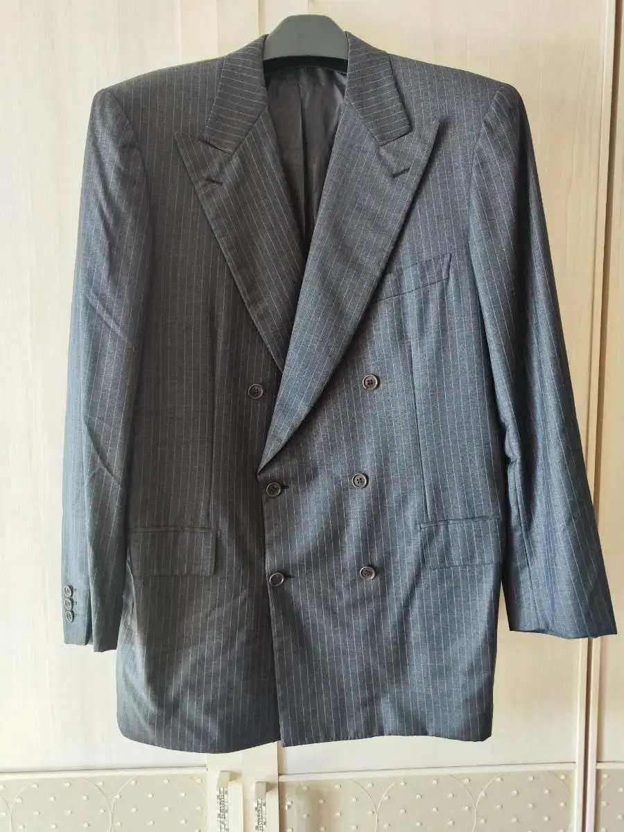 Genuine Brioni Men's Double-breasted Jacket Size 52