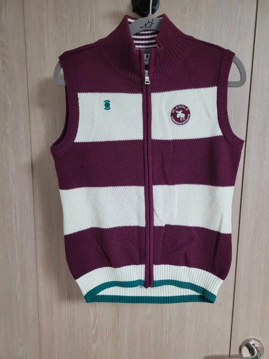 Women's Clothing) Wide-Angle Knit Zip-up Vest Nominal 90 (44-Slim55)