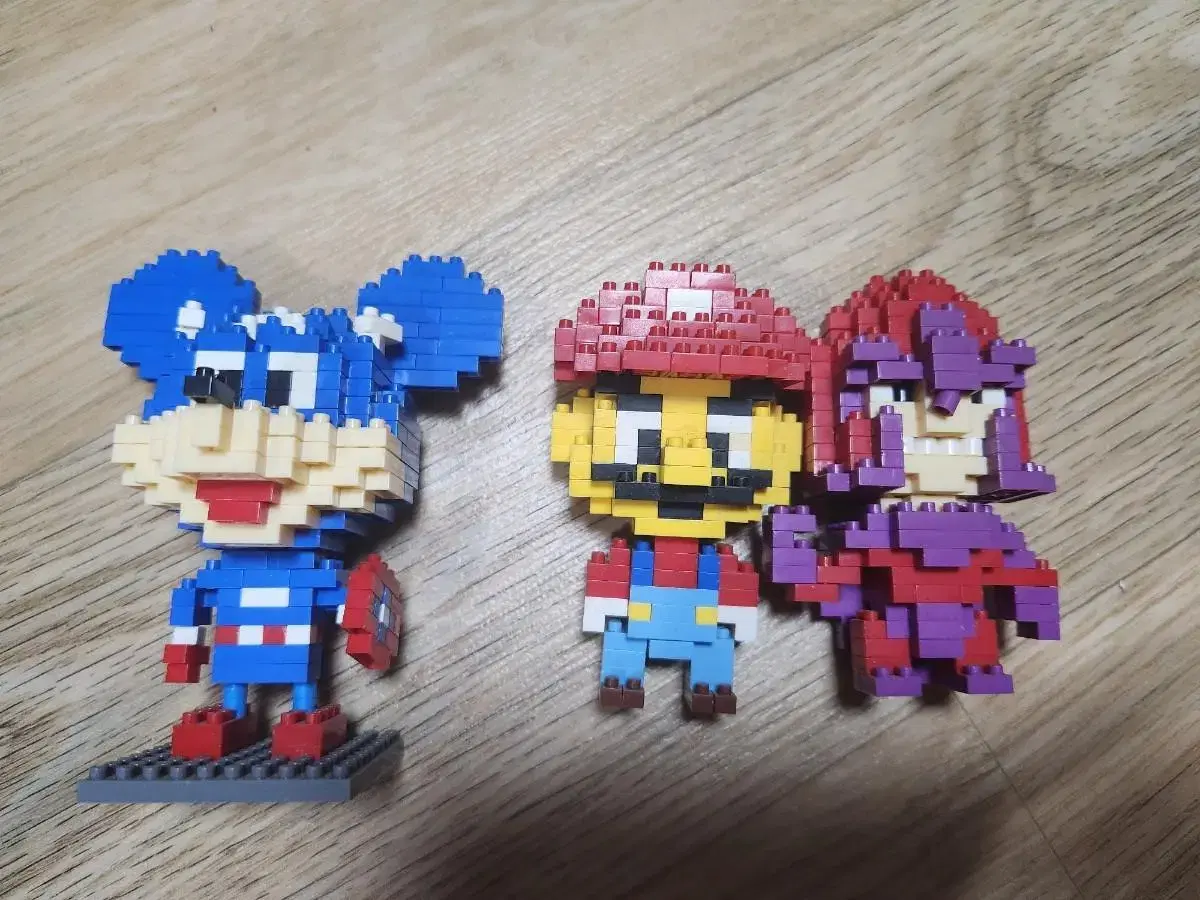 LEGO Captain America Rat, Mario and Magneto