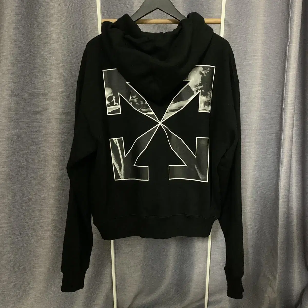 [ M ] Off-White Caravaggio Hoodie