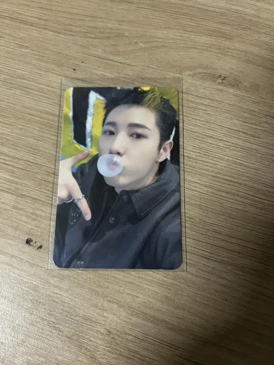 Source)) beatbox renjun photocard wts !