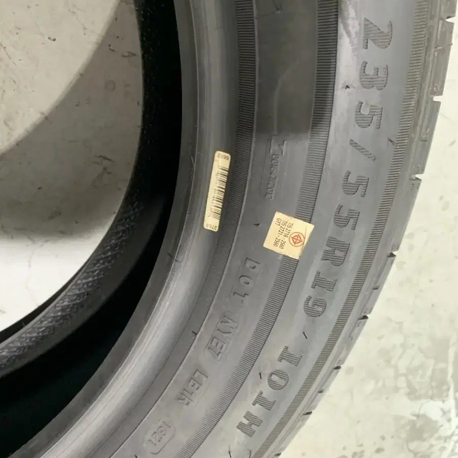 235/55R19 굳이어 T