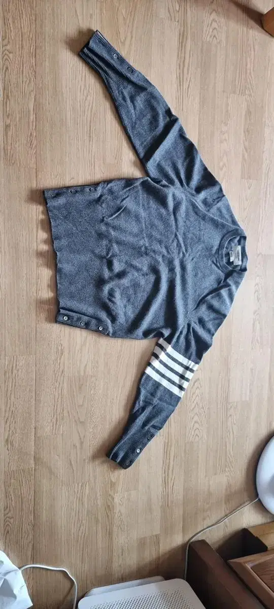 Thom Browne cashmere knit gray size 3 for sale