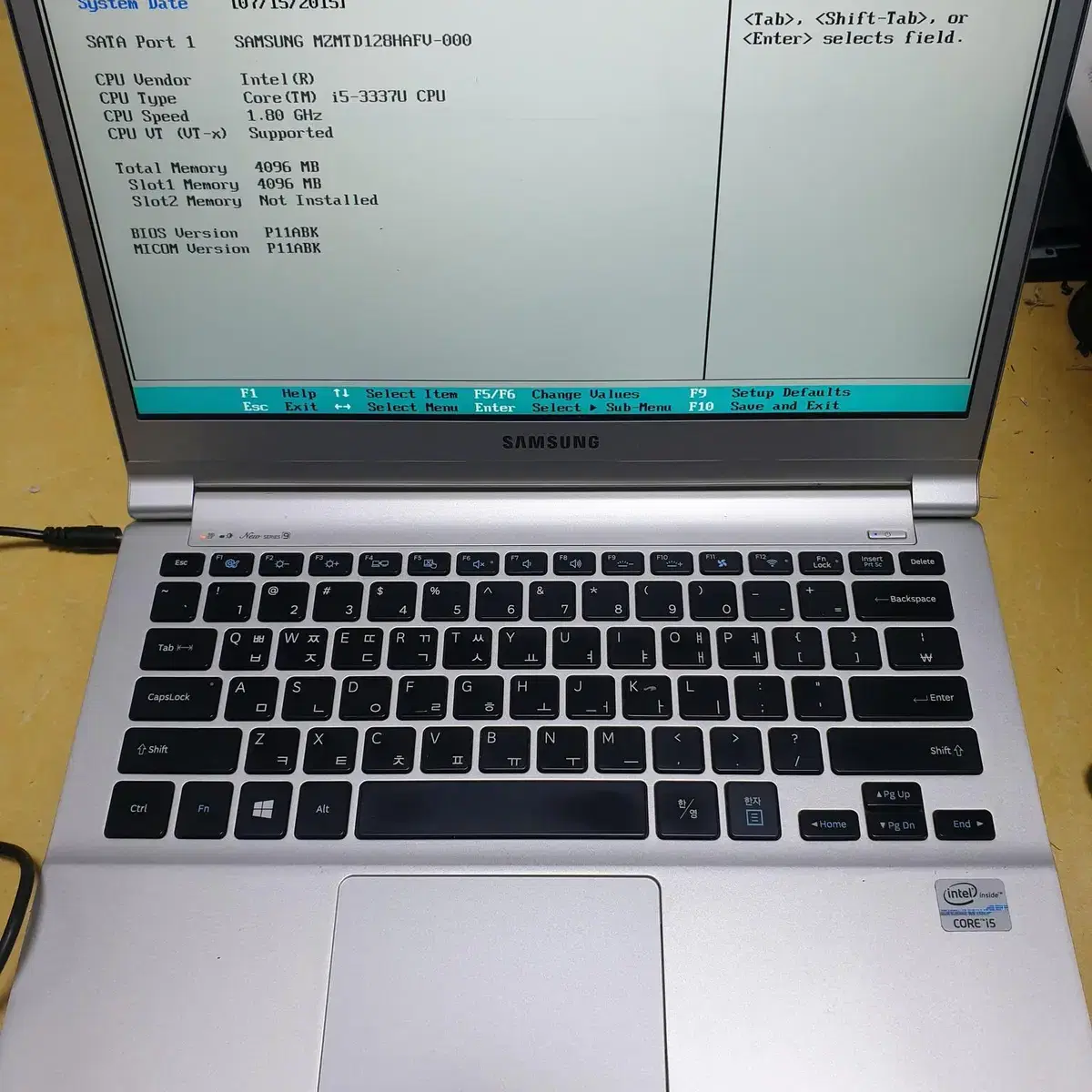 노트북 삼성NT900X3D i5 3337 램4g ssd128g 9만원