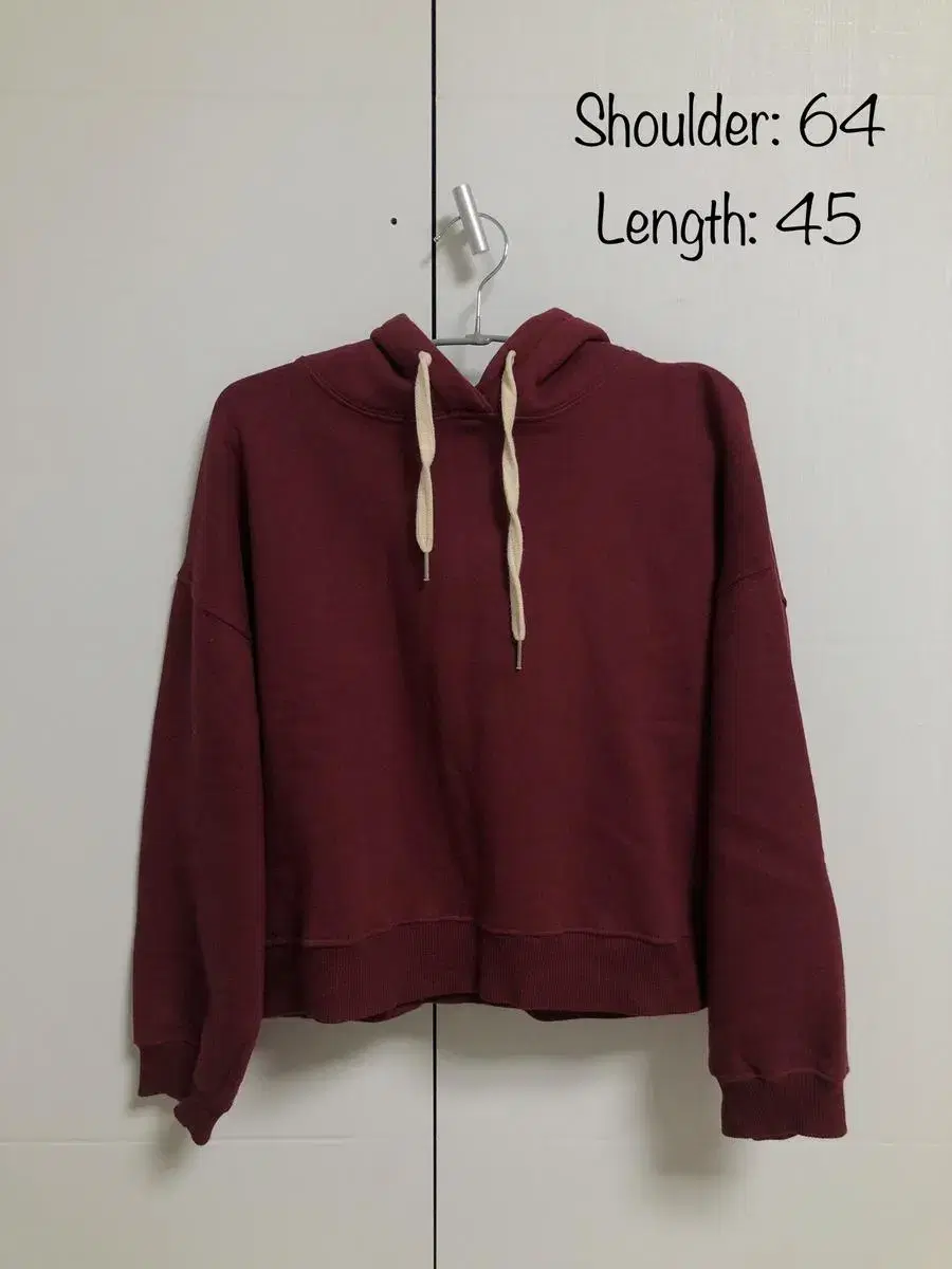 Cropped hoodie