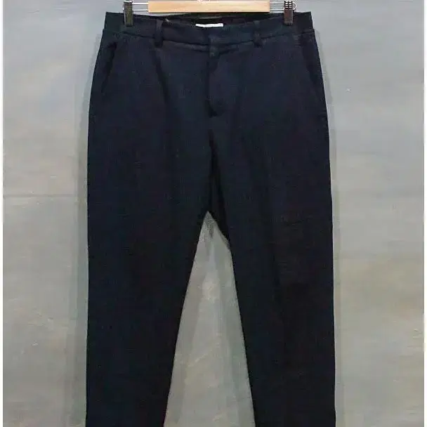 31) TOPTEN slim fit slacks pants