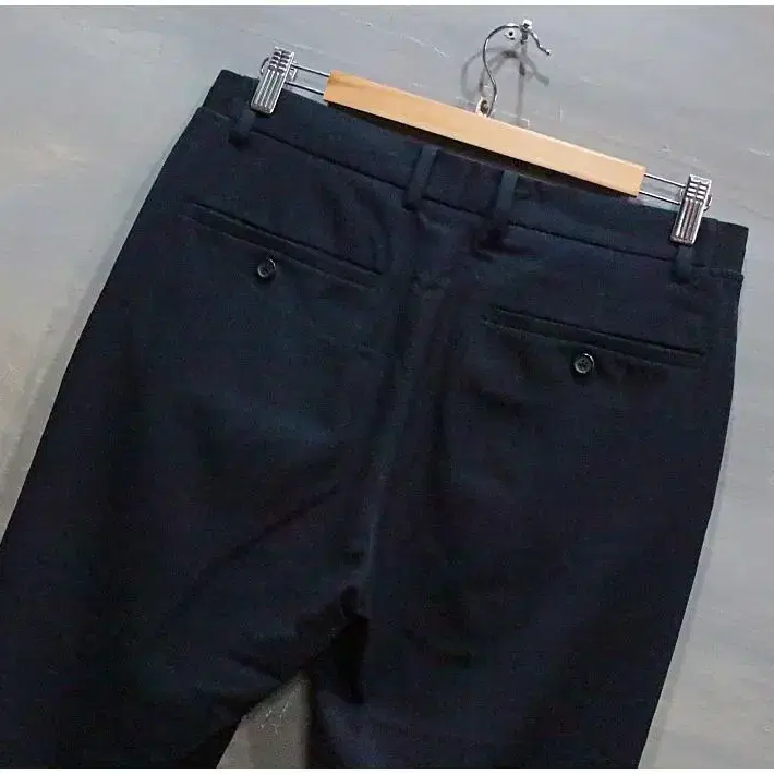 31) TOPTEN slim fit slacks pants