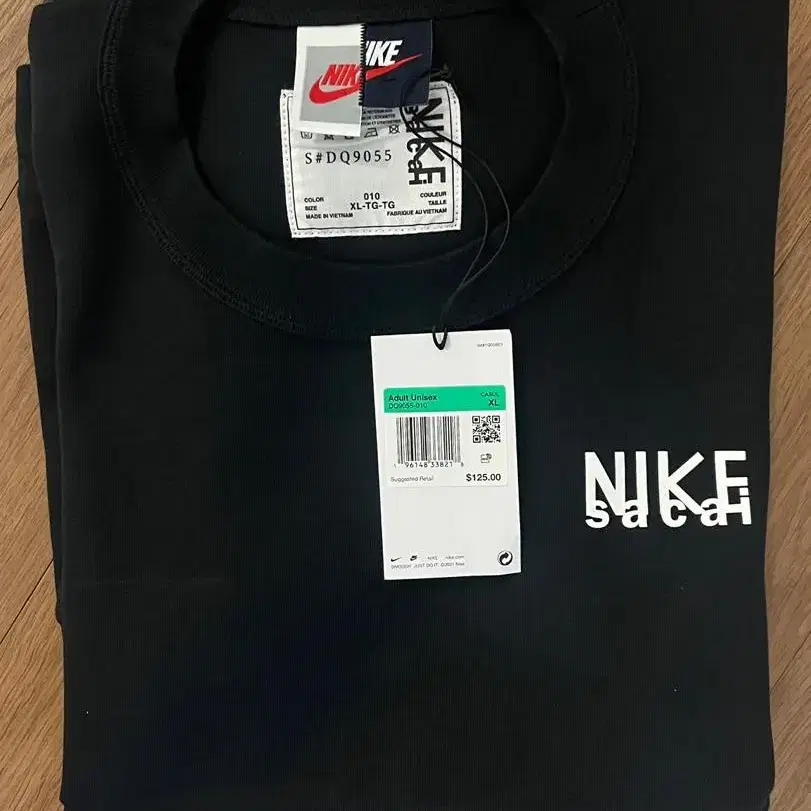 나이키X사카이  반팔티셔츠 size XL (새상품)