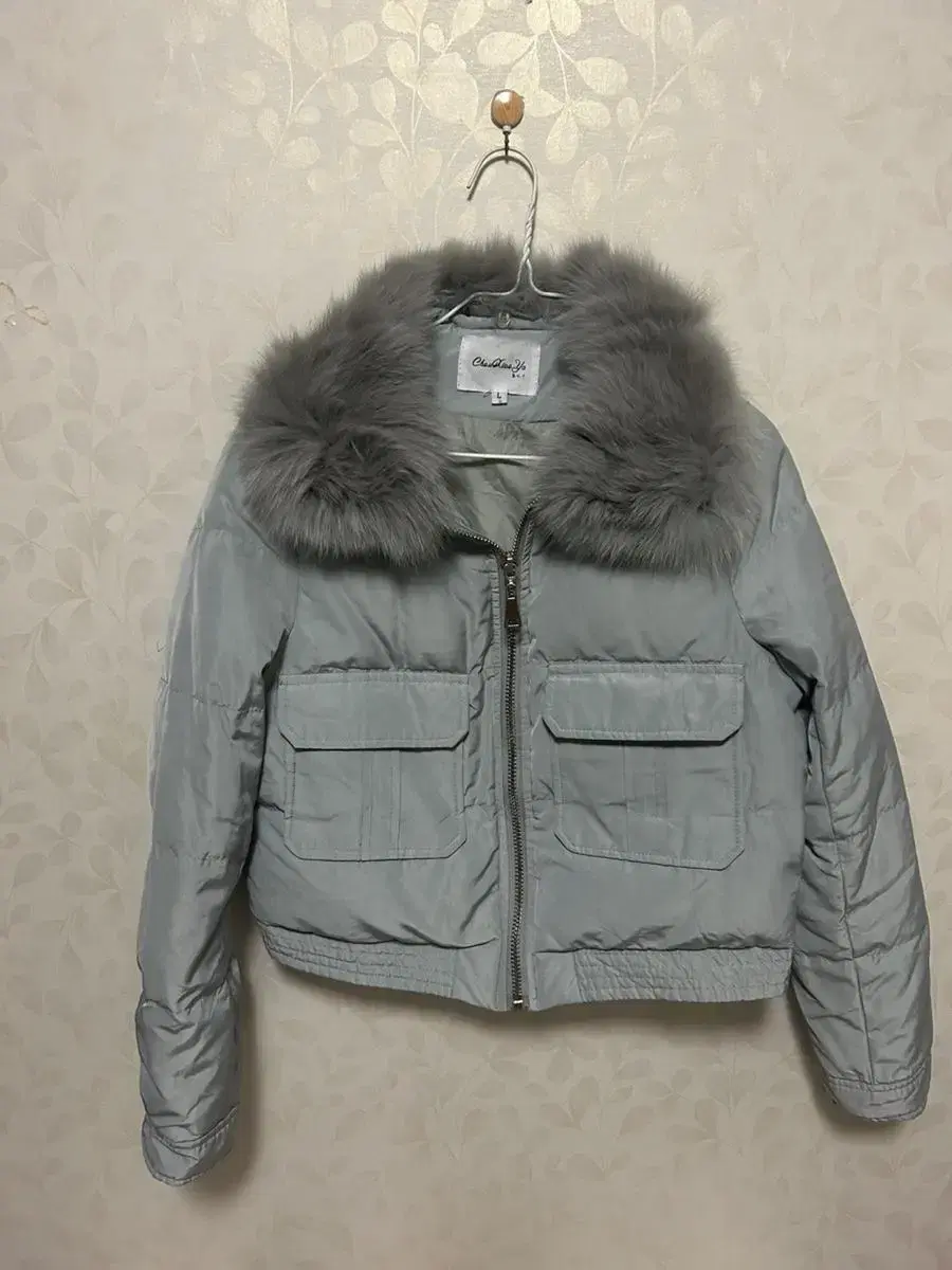 Women's short down jacket