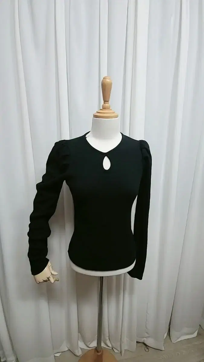 Shoulder Shirring Slim Long Sleeve T-Shirt (New)