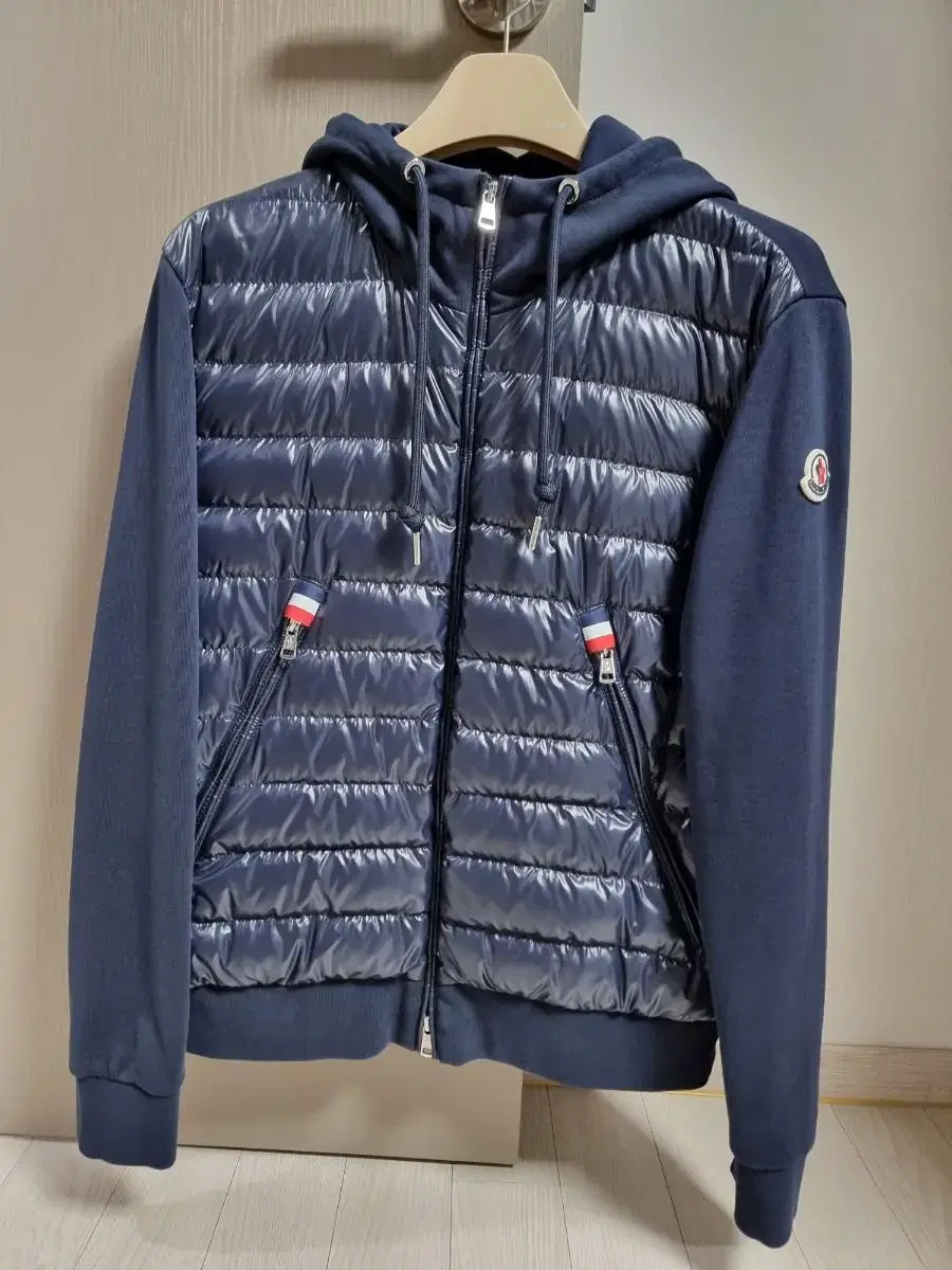 Moncler Padded hoodie zip-up size L