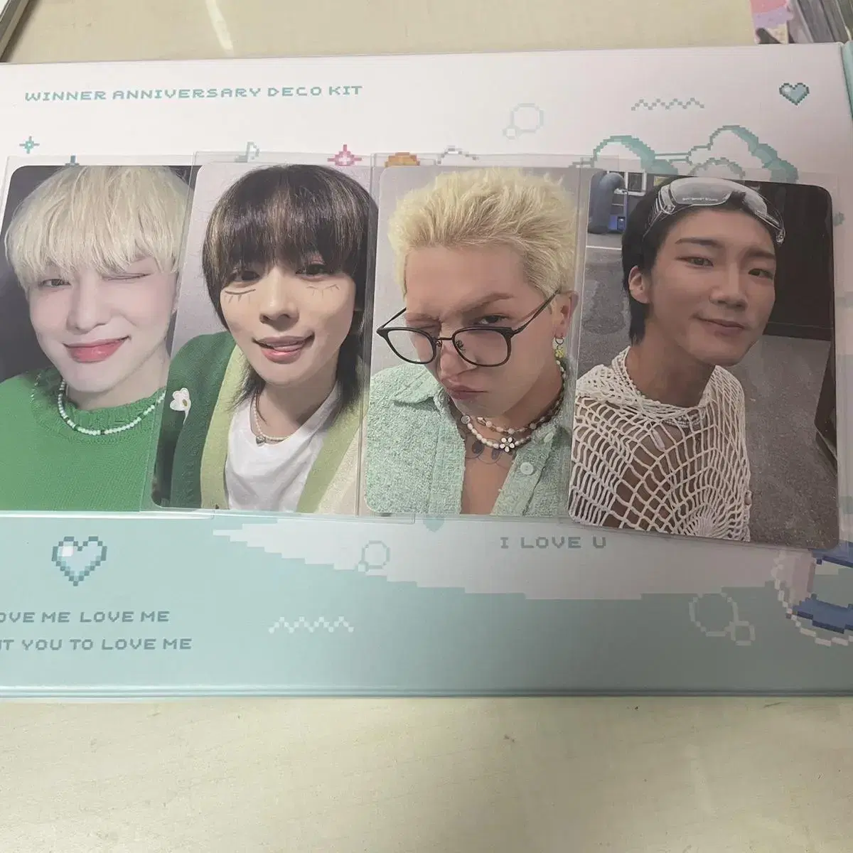 Winner 8th Anniversary Decorating Kit.