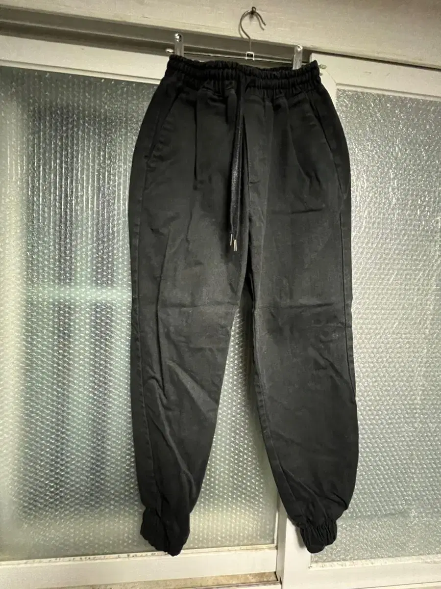 Sevilla Jogger size 28 sells