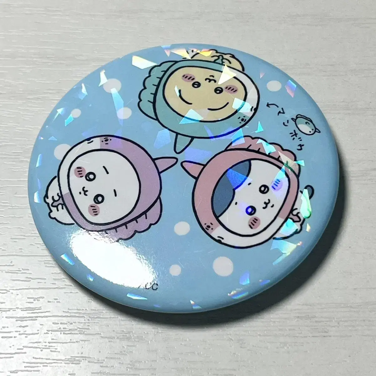 Chiikawa Usagi Hachiware Aquarium Badge Pin Button Joke Bear