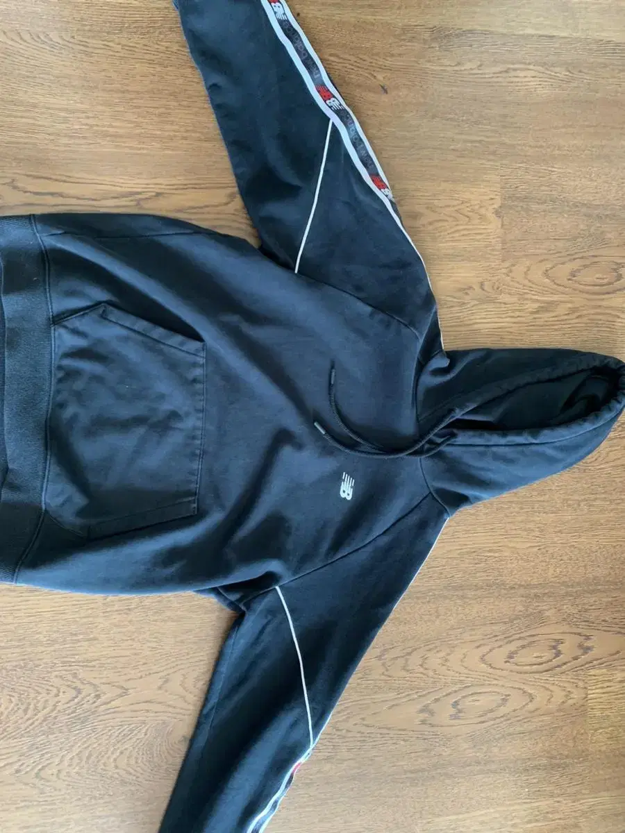 New Balance Hoodie size 95 for sale