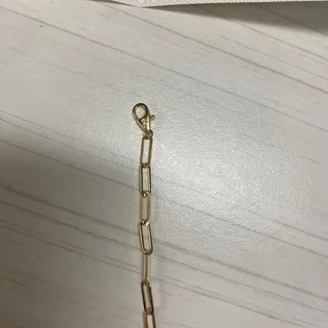 18k 팔찌 새제품 16cm 노말사이즈. paper clip style