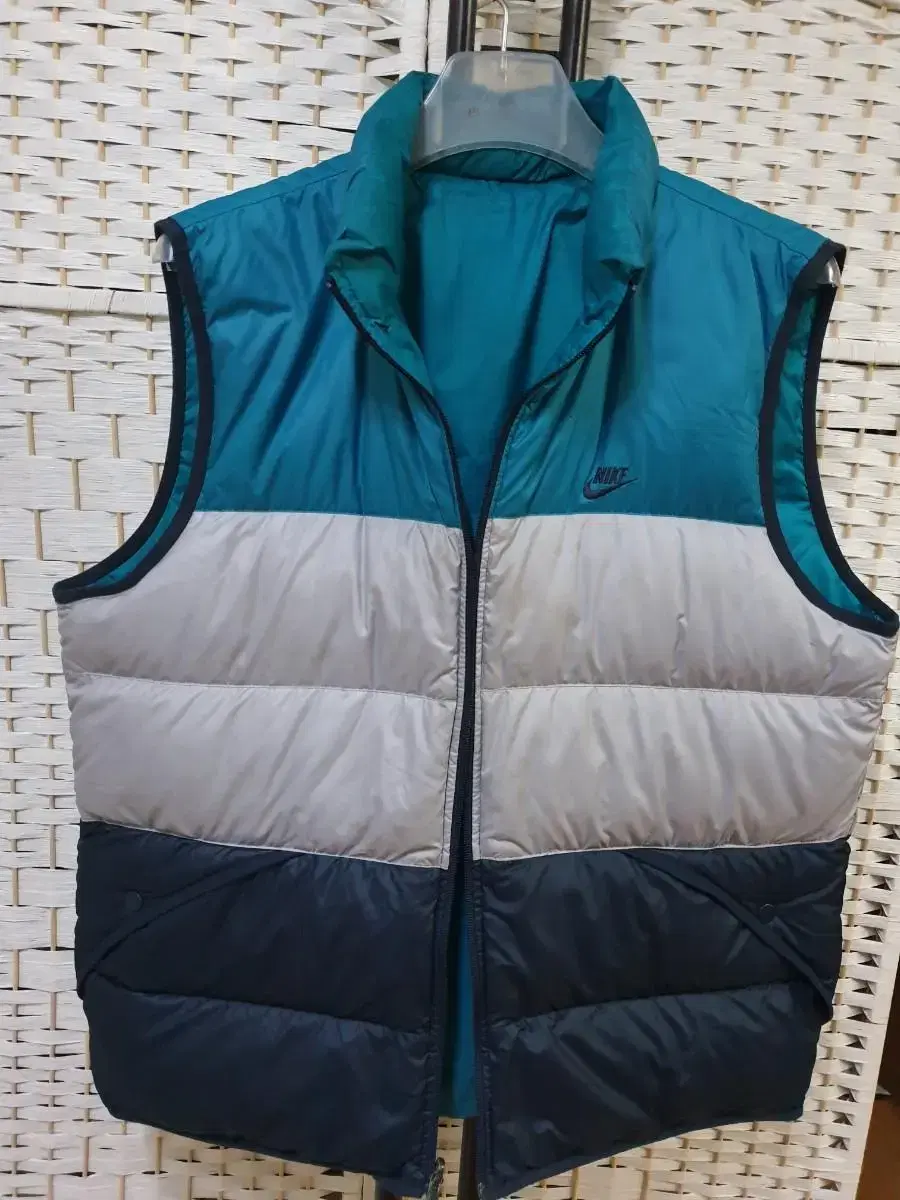 (0341) Nike Double-Sided Duck Vest 105 XL (see photo)