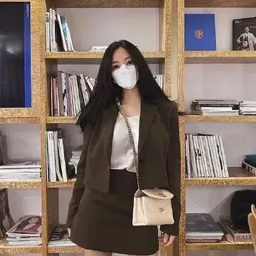 zara 효민 크롭 블레이저 S사이즈