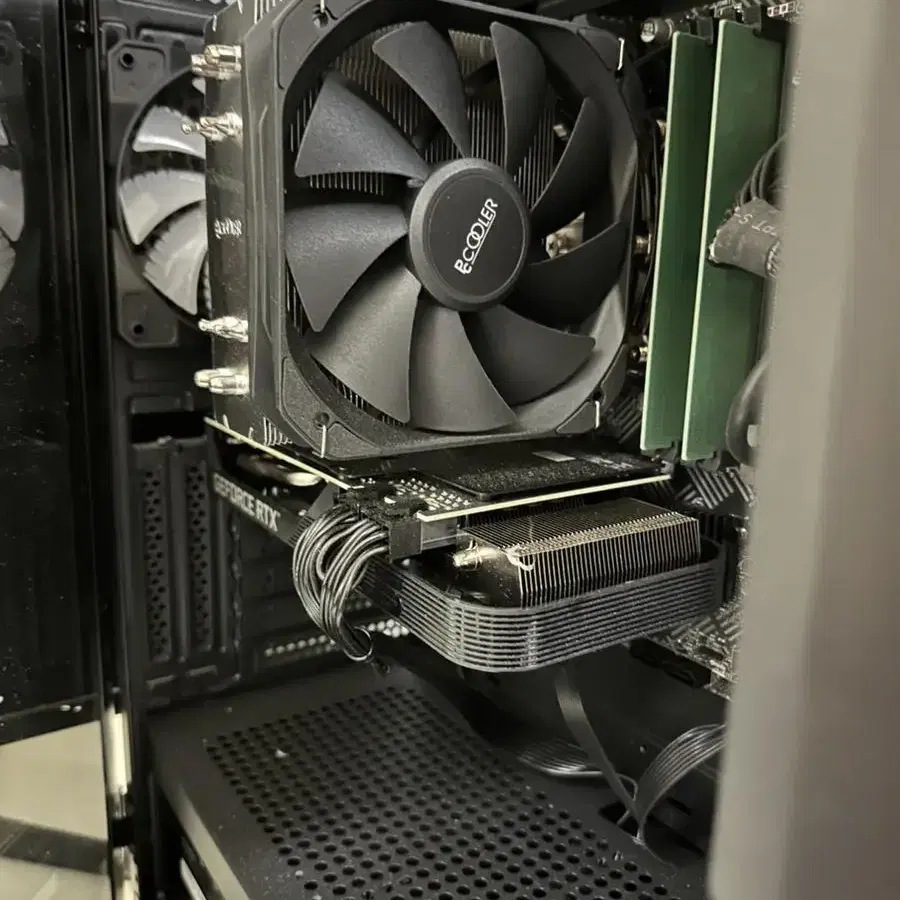 사용한지 5개월된 컴퓨터 팝니다 (RTX 3060Ti)