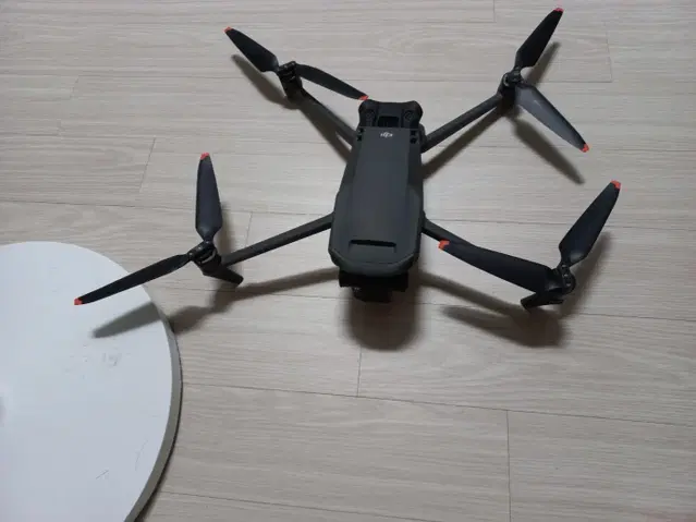 DJI 매빅3 플라이모어 콤보 판매합니다