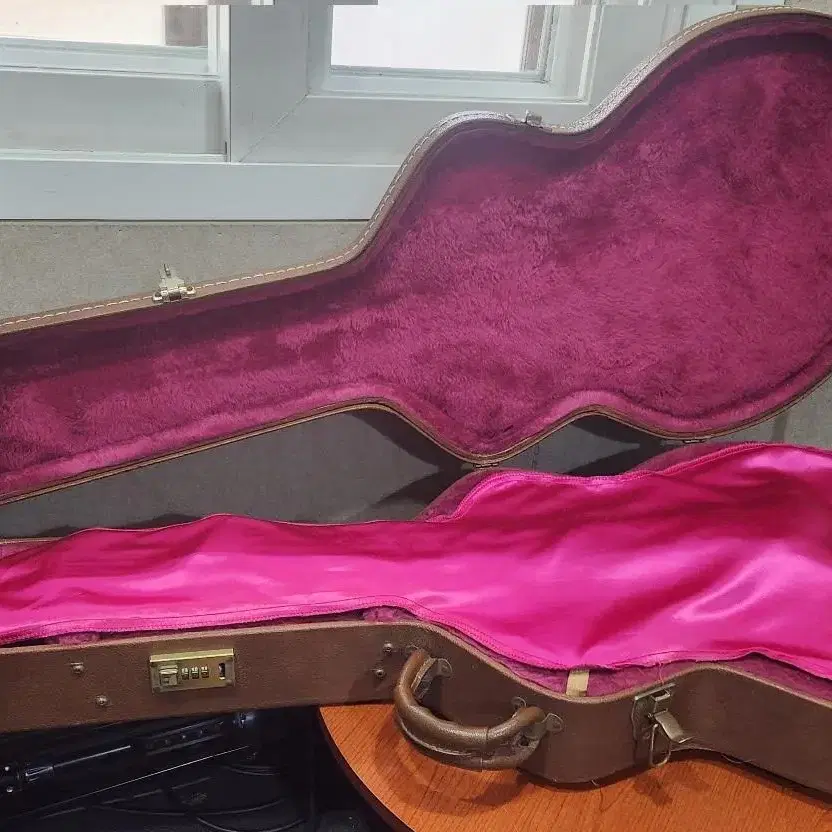 Gibson ES-335 Nashville 2000년산 판매