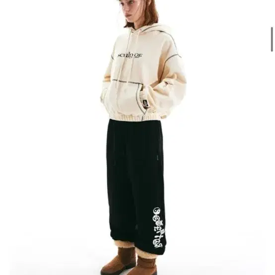 스컬프터 Fluffy Symbol Jogger Pants Black 조거