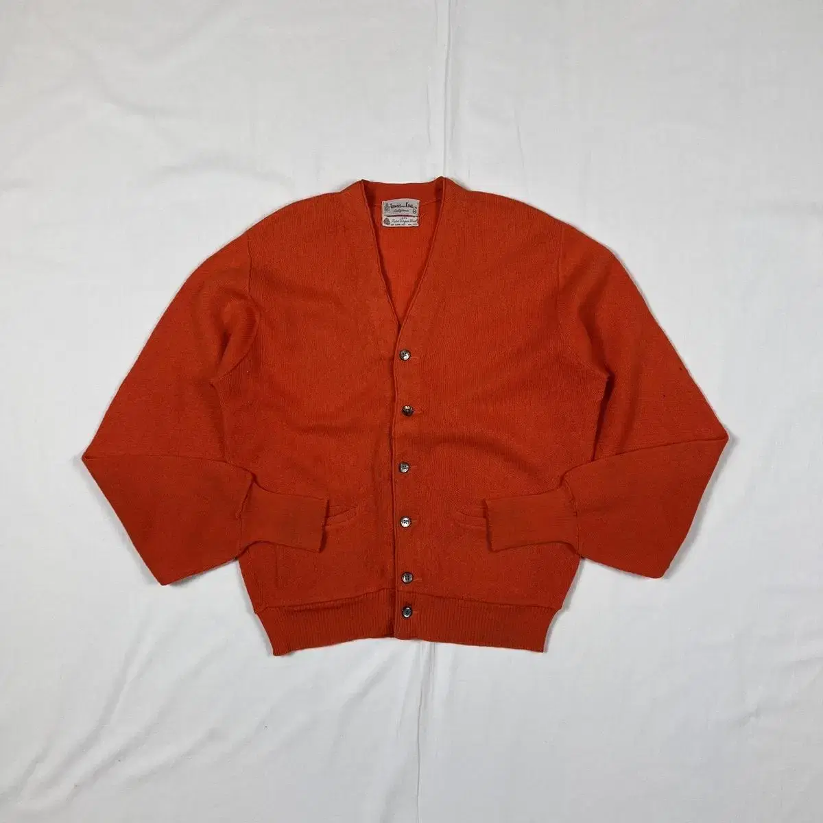 80s-90s towne and king virgin wool cardigan