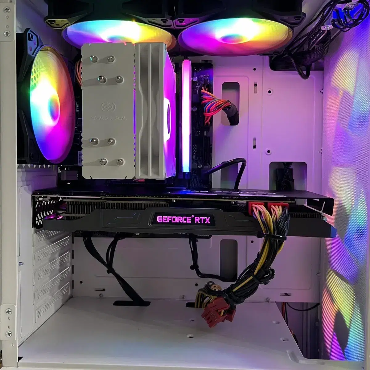 (신품급)인텔 12400f 램16G rtx2080 모든게임 다되는컴