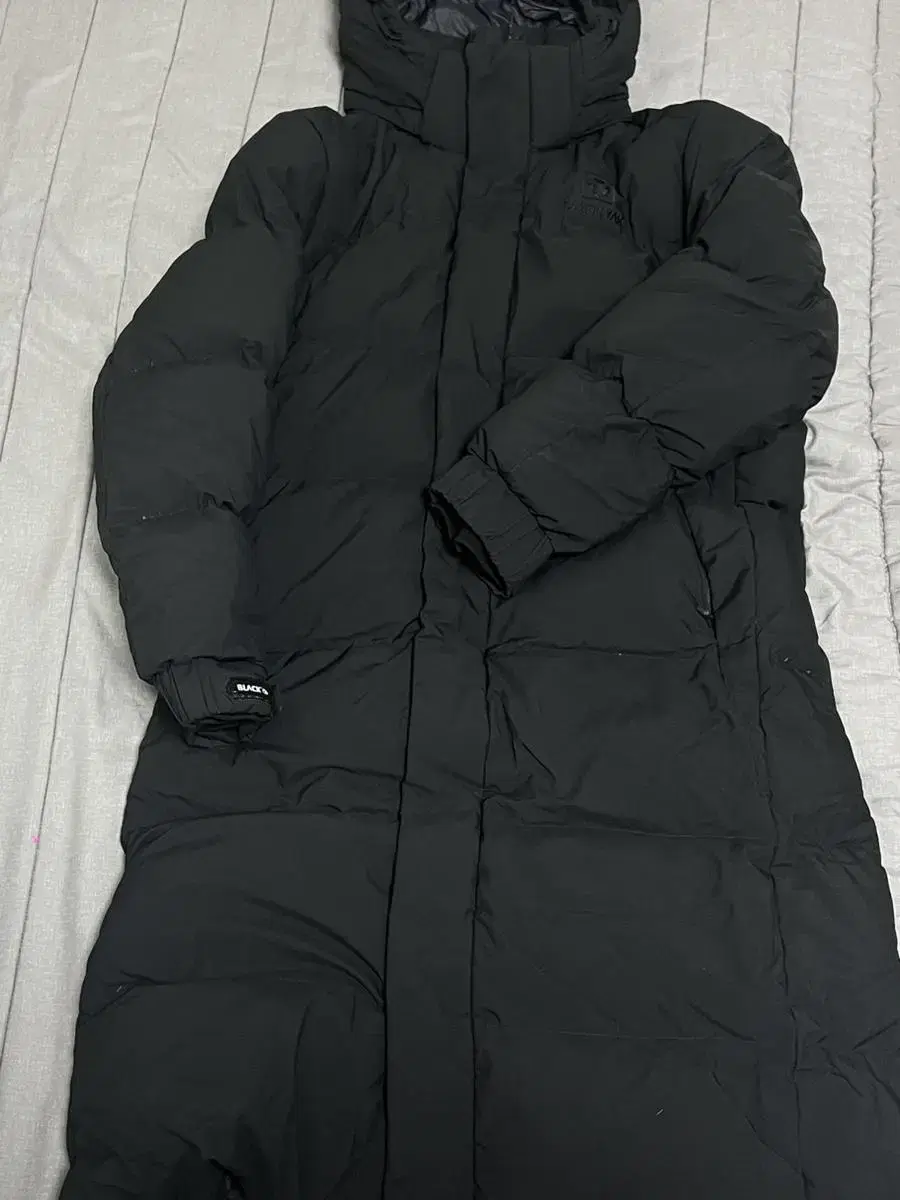 Black Yak Long Puffer Black 105