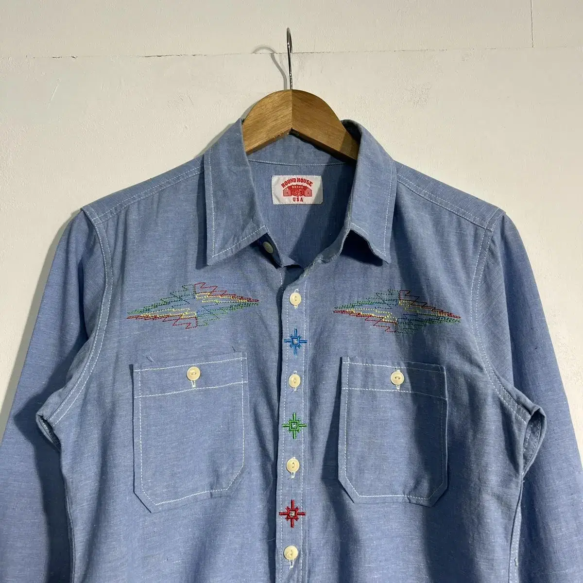 Round house usa x peanuts embroidered linen shirt