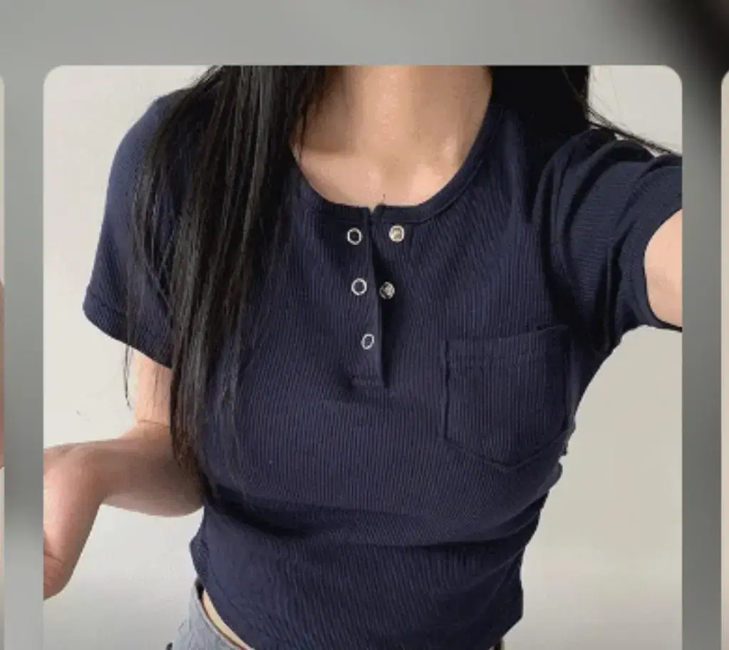 T-shirt with pocket shirring button dot vahn