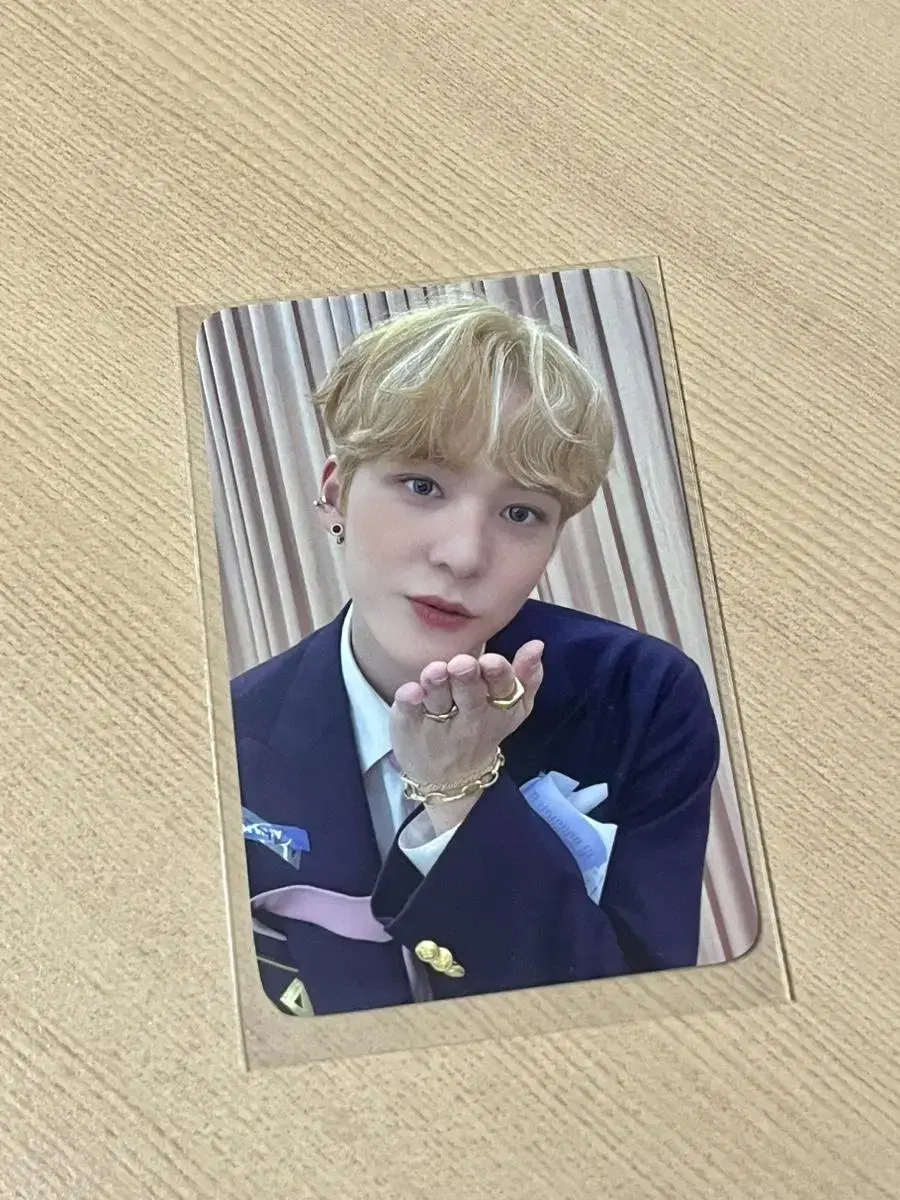 ateez yunho unreleased photocard