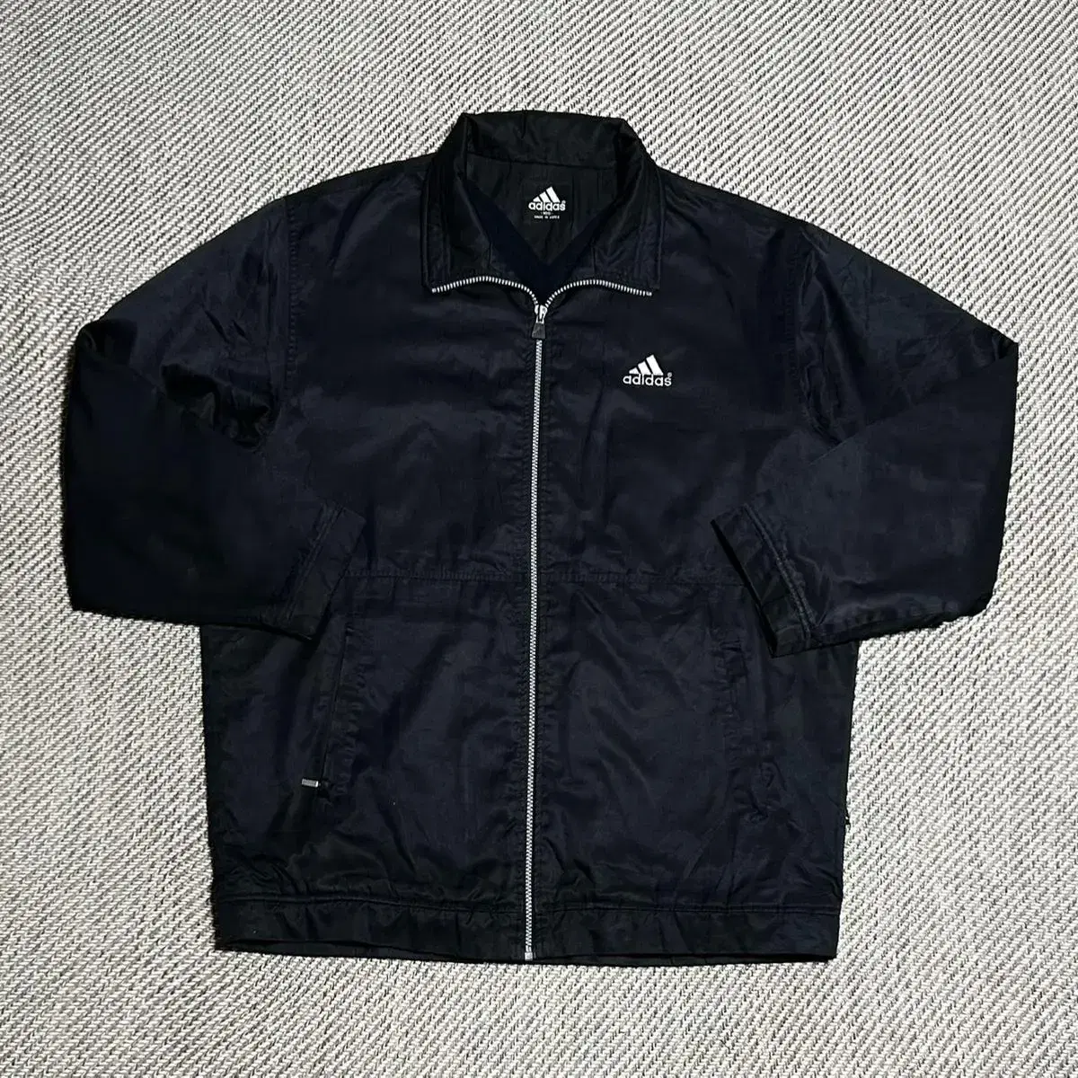 [ L ] adidas adidas Navy Windbreaker Jumper