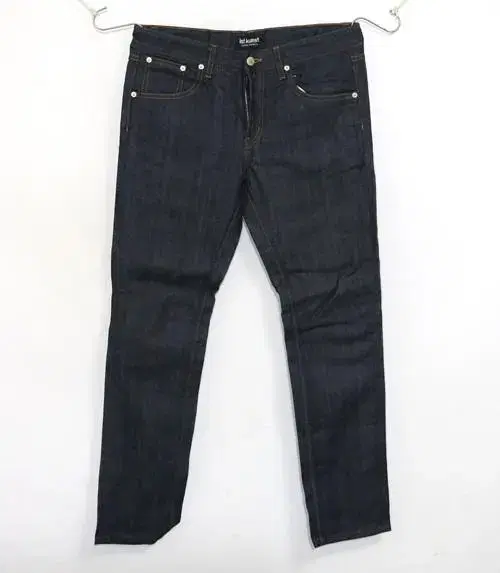 East Kunst slightly stretched jeans 32