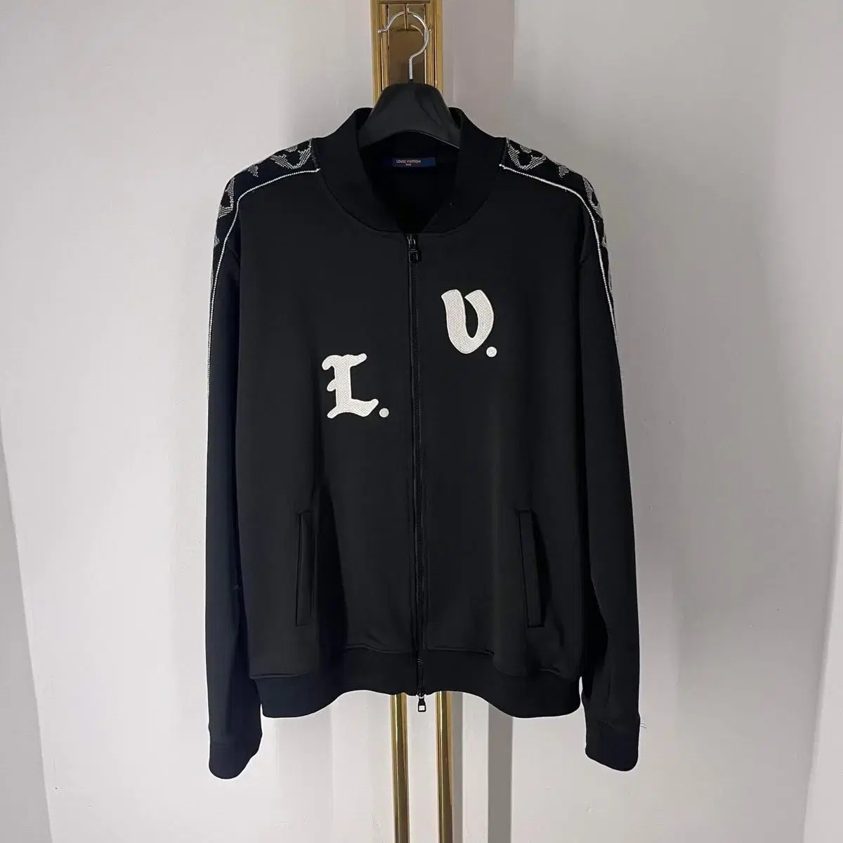 [5L] Louis Vuitton Flower Band Monogram Zip Up