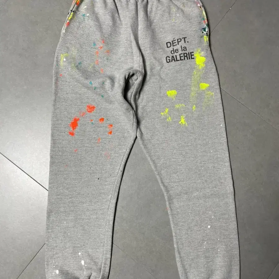 gallery dept dirty painting sweat pants