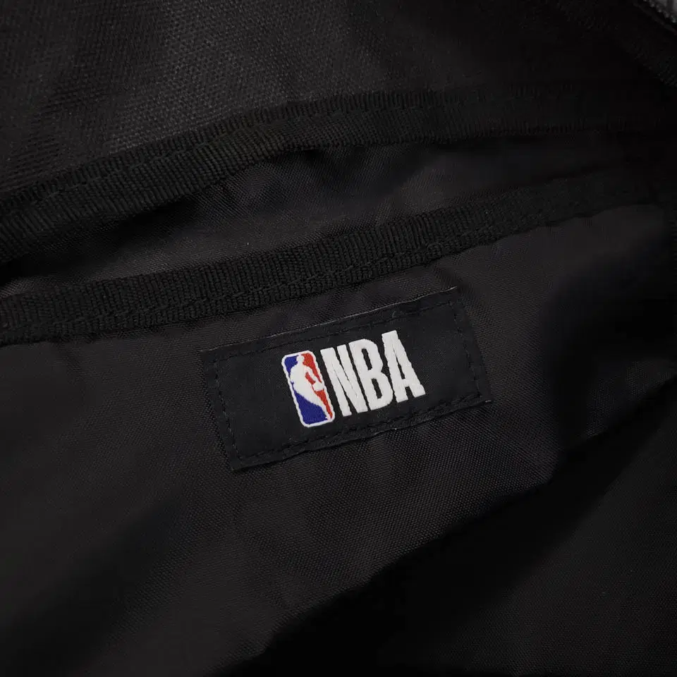 NBA 엔비에이 블랙 블루그레이 샌안토니오 스퍼스 S 모노그램패턴 힙색