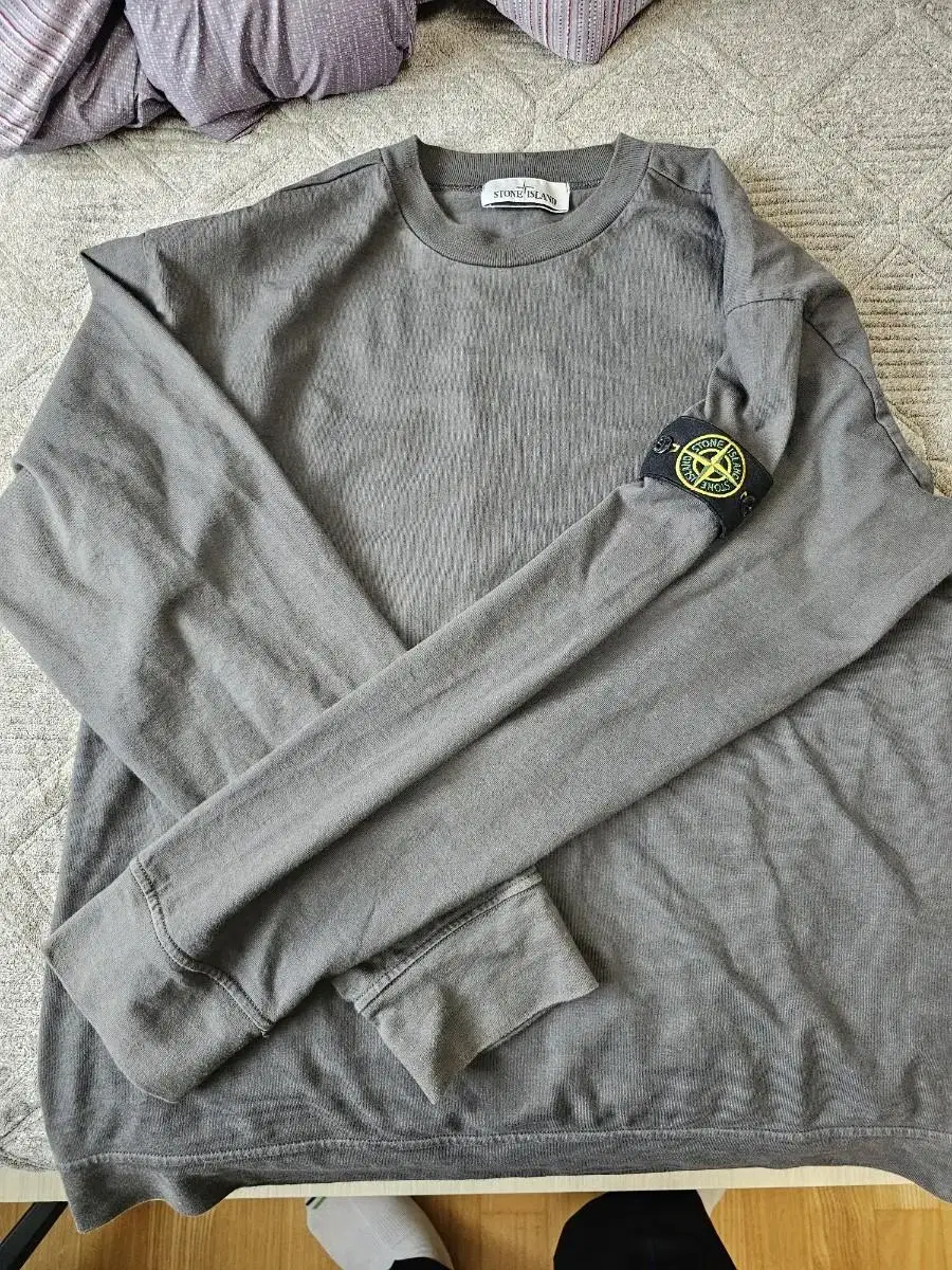 (L) Stone Island Long Sleeve in Dark Gray